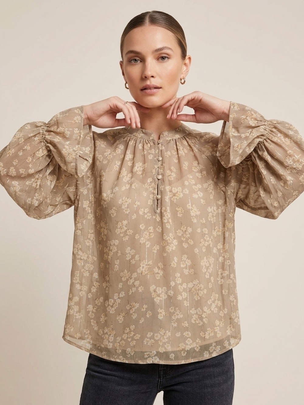 Zoe & Claire Sheer Floral Airy Summer Peasant Blouse in Taupe Women’s Size Small